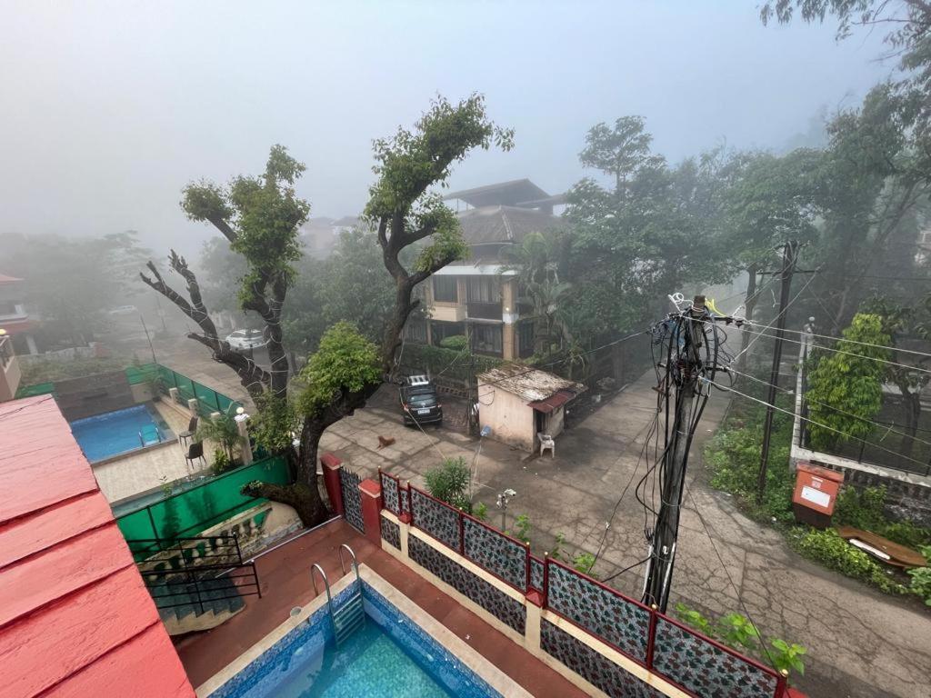 Hotel Phoenix Lonavala Exteriér fotografie
